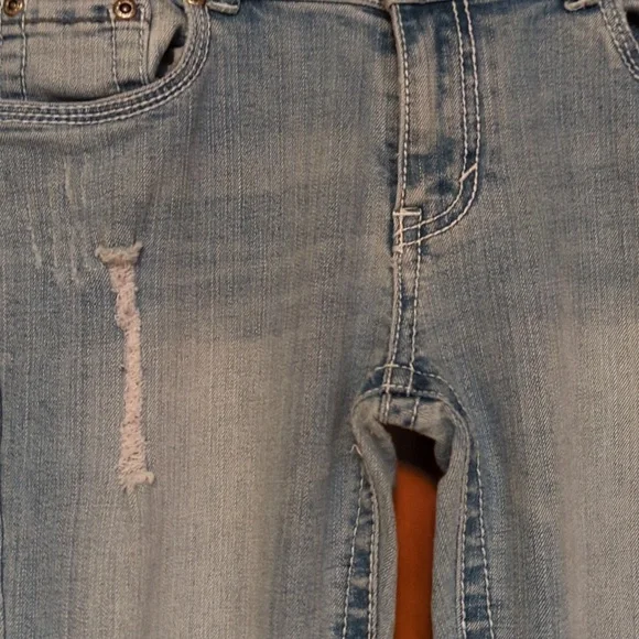 P&P Distressed Jeans - Picture 6 of 7